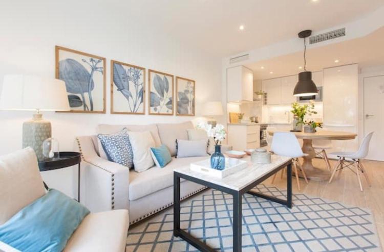 Premium Apartment In Benalbeach, 贝纳尔马德纳 外观 照片